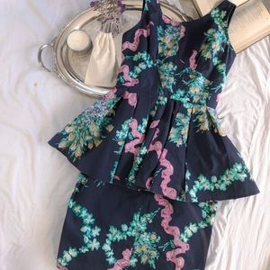 BOGO 🤍 Vintage floral dress